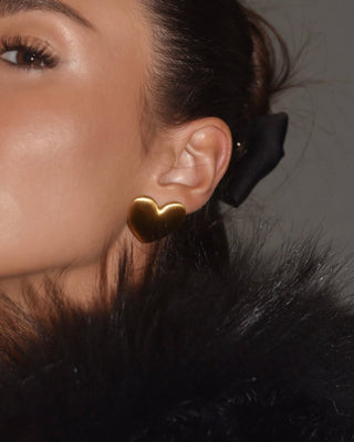 AMORE EARRINGS.