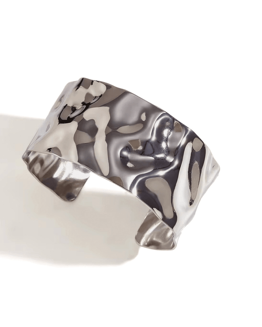 HAMMERED CUFF BRACELET | SILVER PLATED.