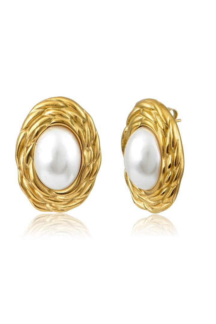 VINTAGE PEARL EARRINGS.