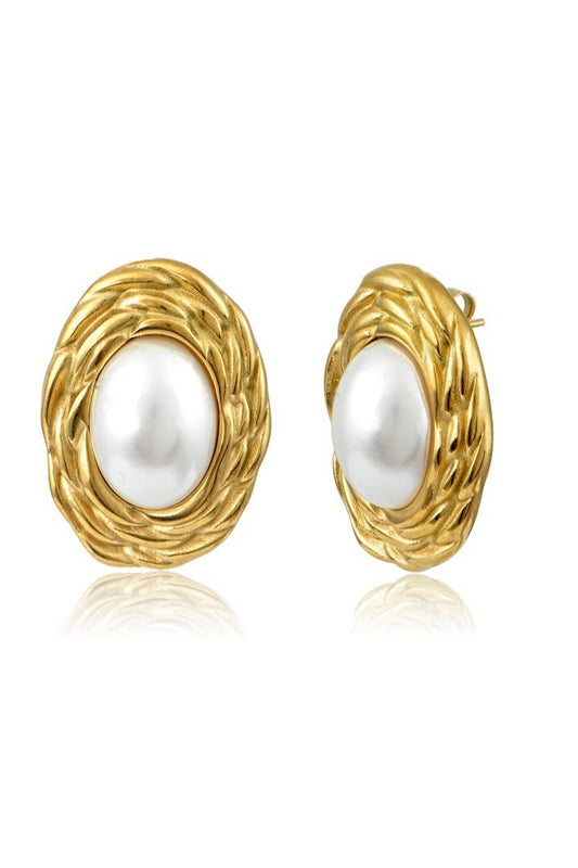 VINTAGE PEARL EARRINGS.